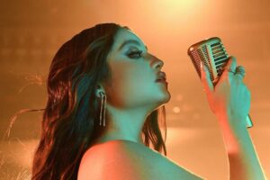 KAROL SEVILLA karolsevillaofc_334761168_124881040399663_892767104250470807_n.jpg
